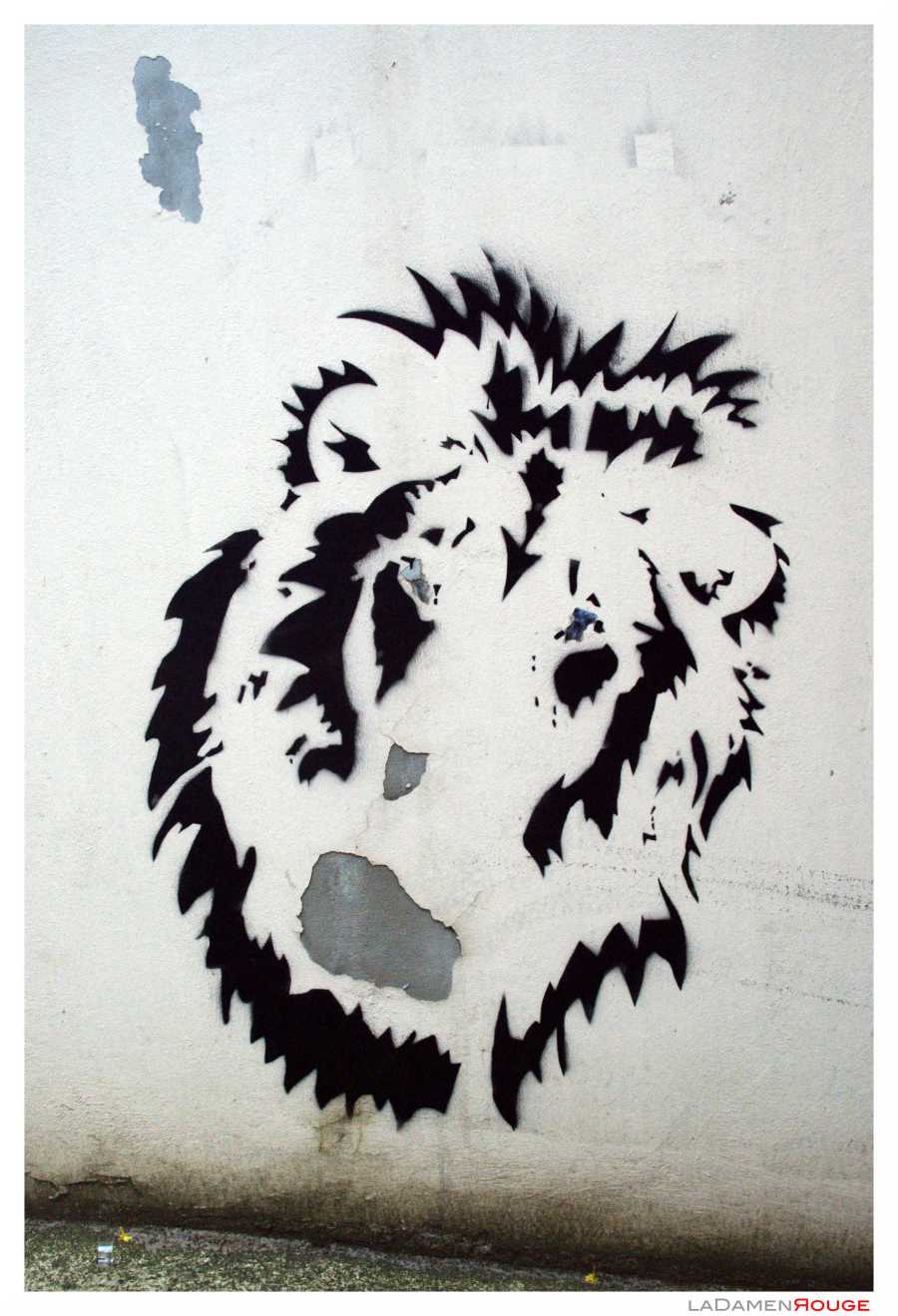 lion wall art 2