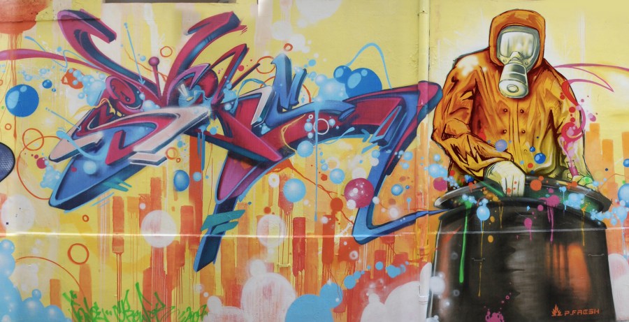 mur jaune st pierre 2009