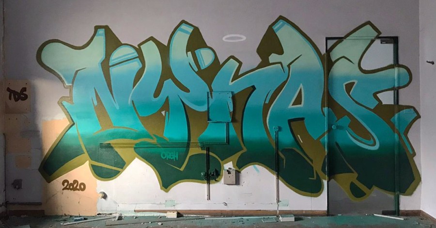 F33FDC0C-7FBA-4300-ABA2-F1707170CE34